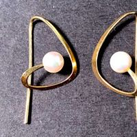 14K Gold Modernist Desgined Earrings with Pearl 1.jpg