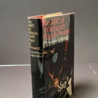 An ABC of Witchcraft Past and Present by Doreen Valiente 197 St. Martin's Press Hardback with Dust Jacket 2.jpg