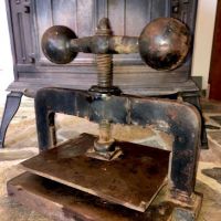 A german cast iron book press, ca 1900. - Bukowskis