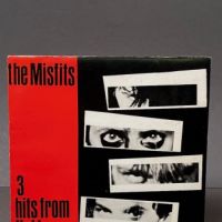 Misfits 3 Hits From Hell 7” Plan 9 Records 1st press 2nd Cover 4.jpg