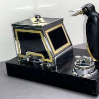 Ronson PikaCig Magic Penguin Cigarette Dispenser 17.jpg